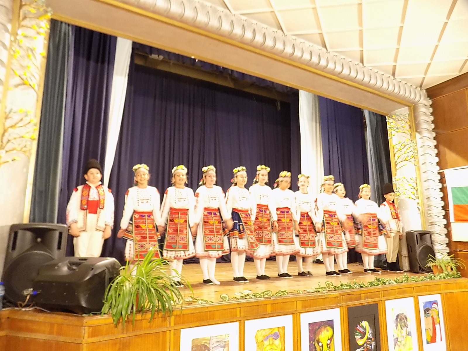 Концерт на  Студио за народно пеене Росица и ДТС Пендари-Зала ГС